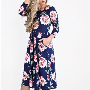 JessaKae bailey midi dress in navy size medium